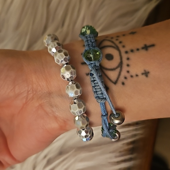 Set of 2 Bracelets - Picture 2 of 6